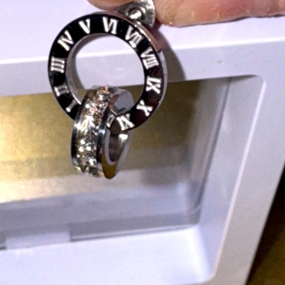 S Roman Numerals Zircon Earrings - Stainless Steel Fashion Never Fade Jewelry - Picture 4 of 7